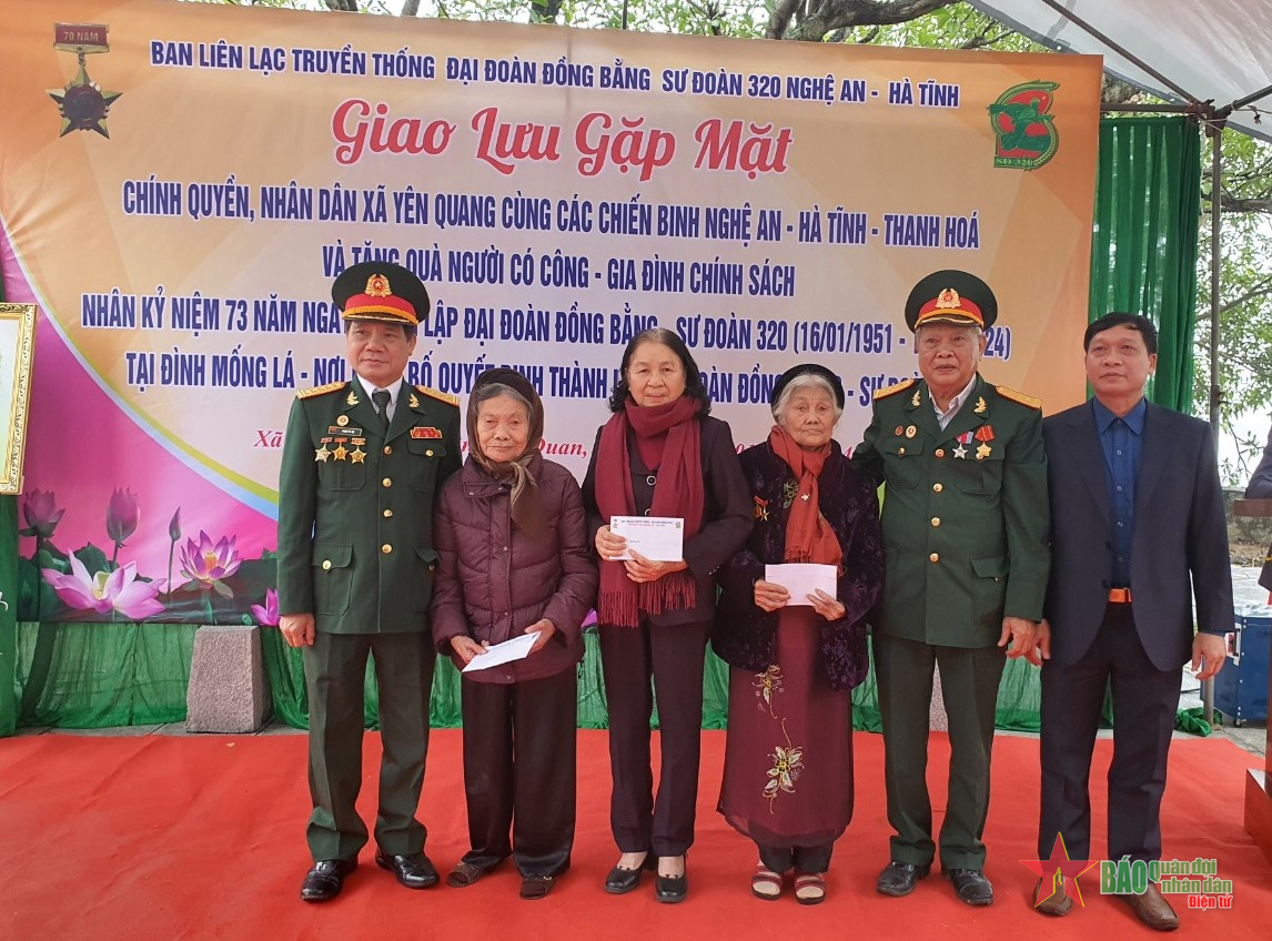 Cựu chiến binh Đại đoàn Đồng Bằng - Sư đoàn 320 về nguồn